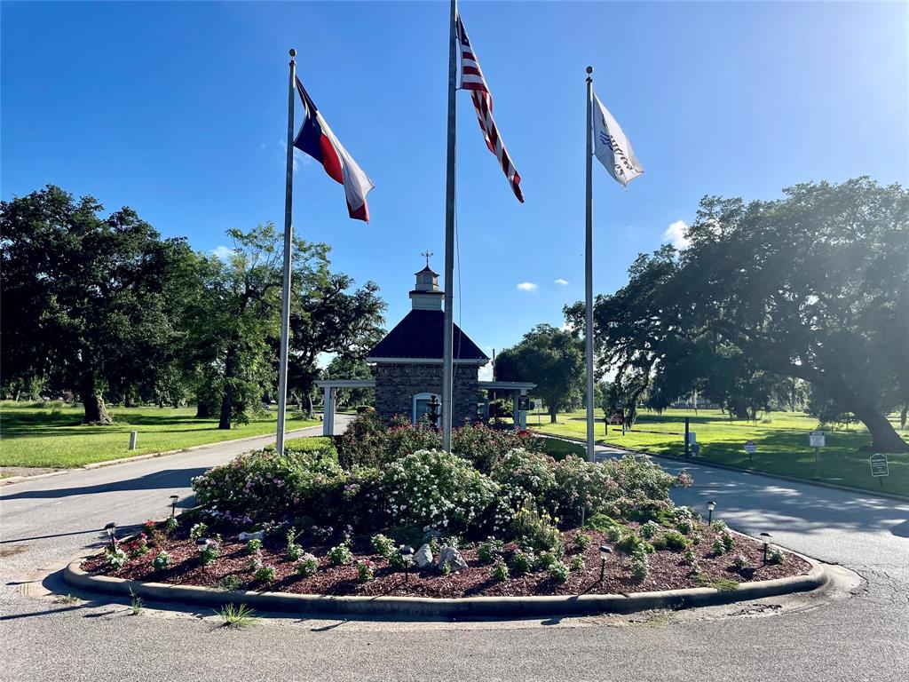 O Pecan Valley Drive, West Columbia, Texas image 6