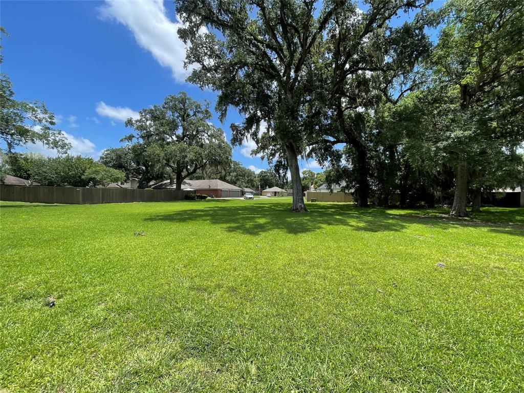 O Pecan Valley Drive, West Columbia, Texas image 1