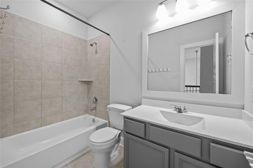 4325 Victoria Pine Drive, Spring, Texas image 26