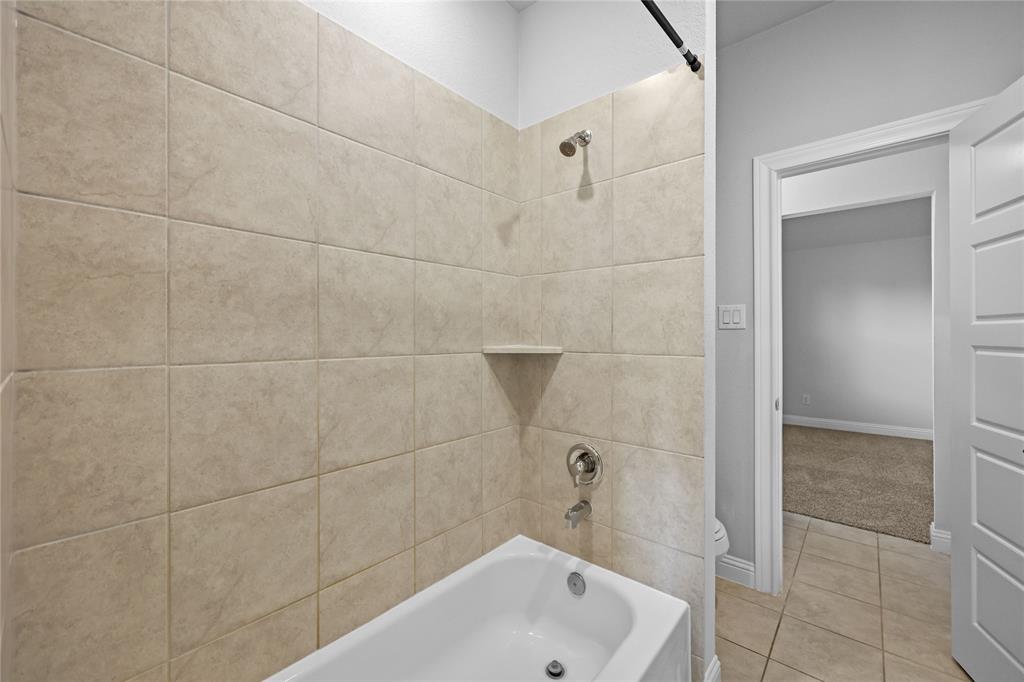 4325 Victoria Pine Drive, Spring, Texas image 29