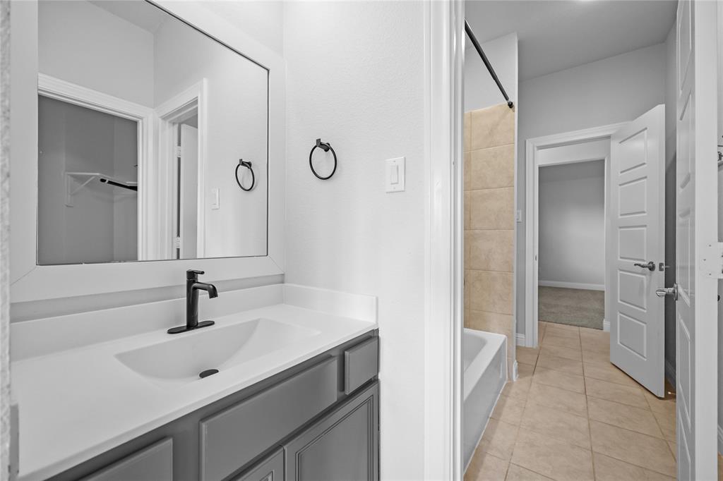 4325 Victoria Pine Drive, Spring, Texas image 28