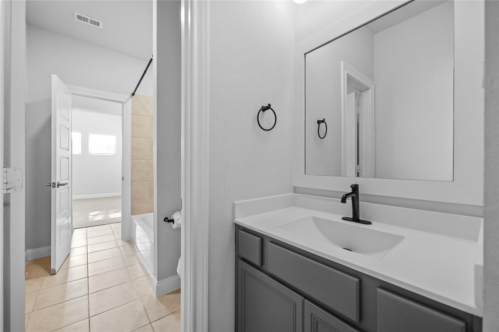 4325 Victoria Pine Drive, Spring, Texas image 30