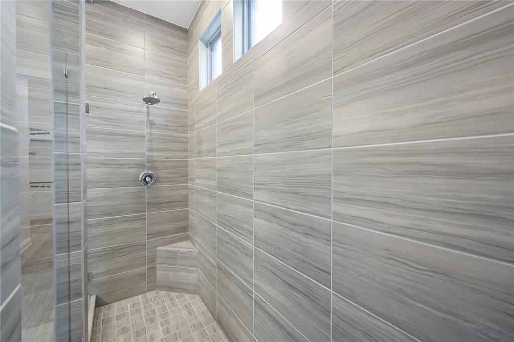 4325 Victoria Pine Drive, Spring, Texas image 21