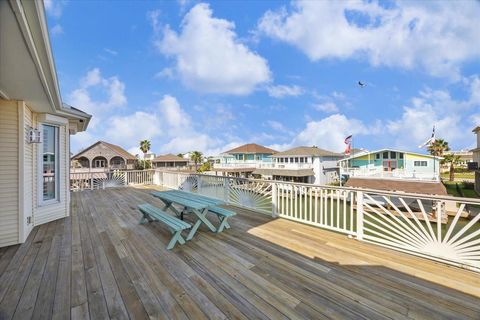 A home in Tiki Island