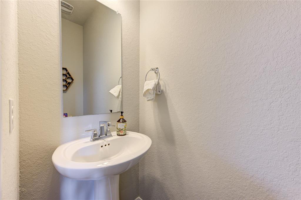 11702 Twin Creeks Hill Drive, Cypress, Texas image 37