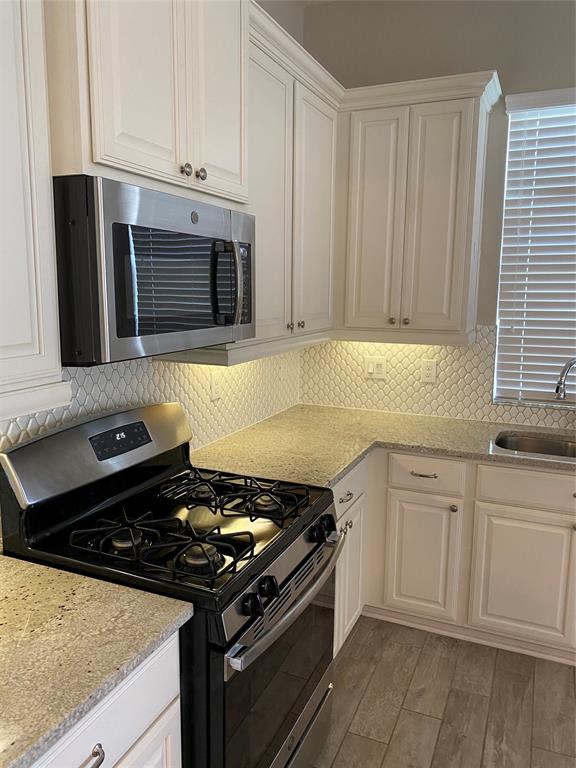 5639 Sallow Bay Lane, Fulshear, Texas image 11