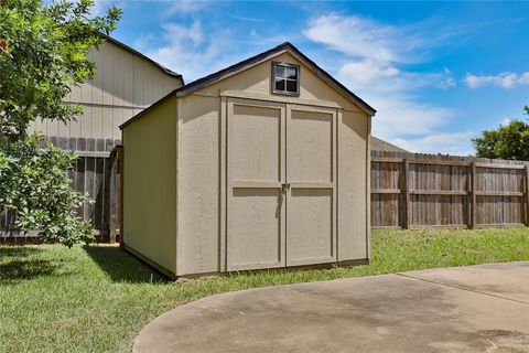 A home in Clute