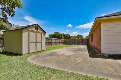 A home in Clute