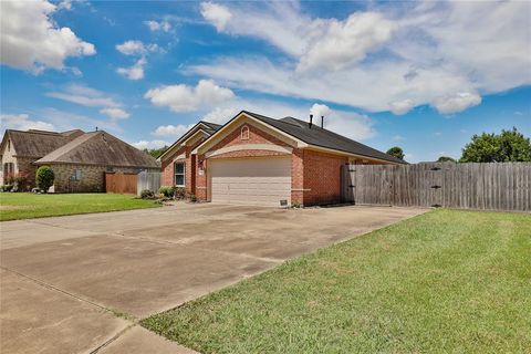 A home in Clute