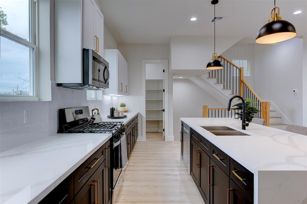 1306 Evelyn Street, Houston, Texas image 9