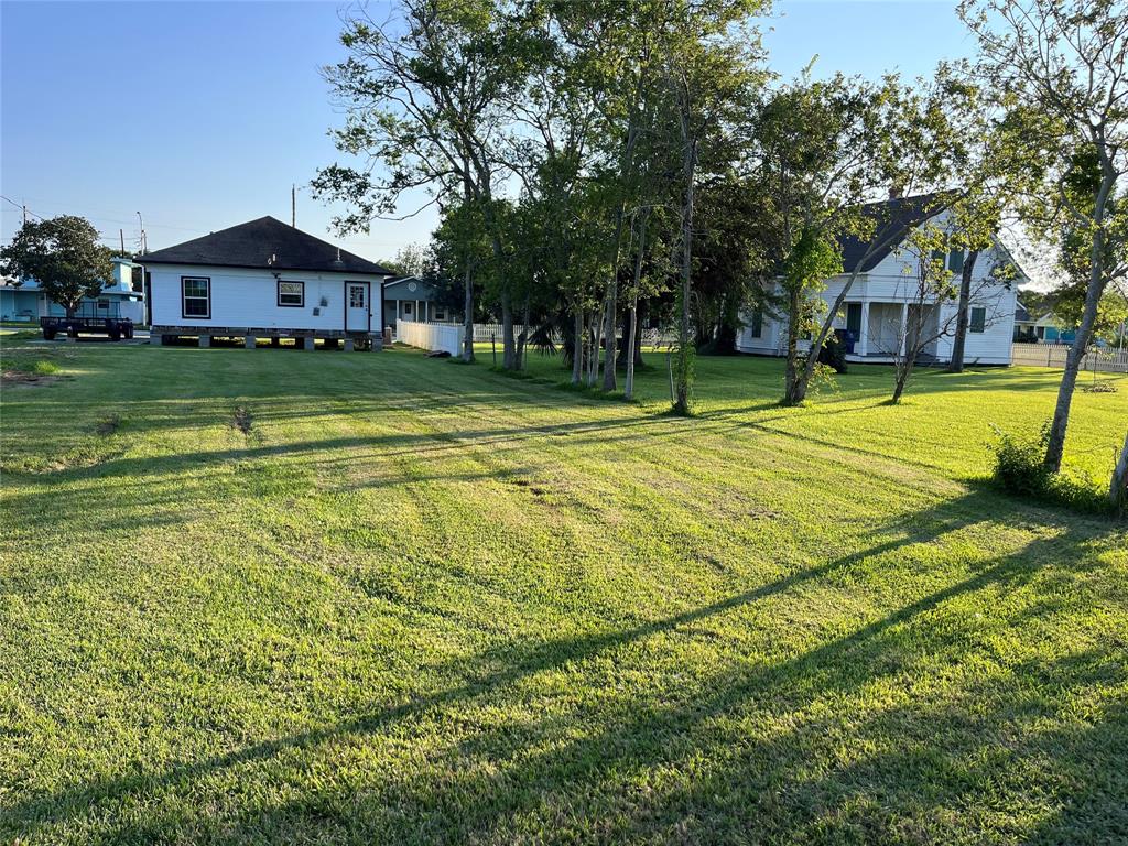 1122 W 2nd Street, Freeport, Texas image 4