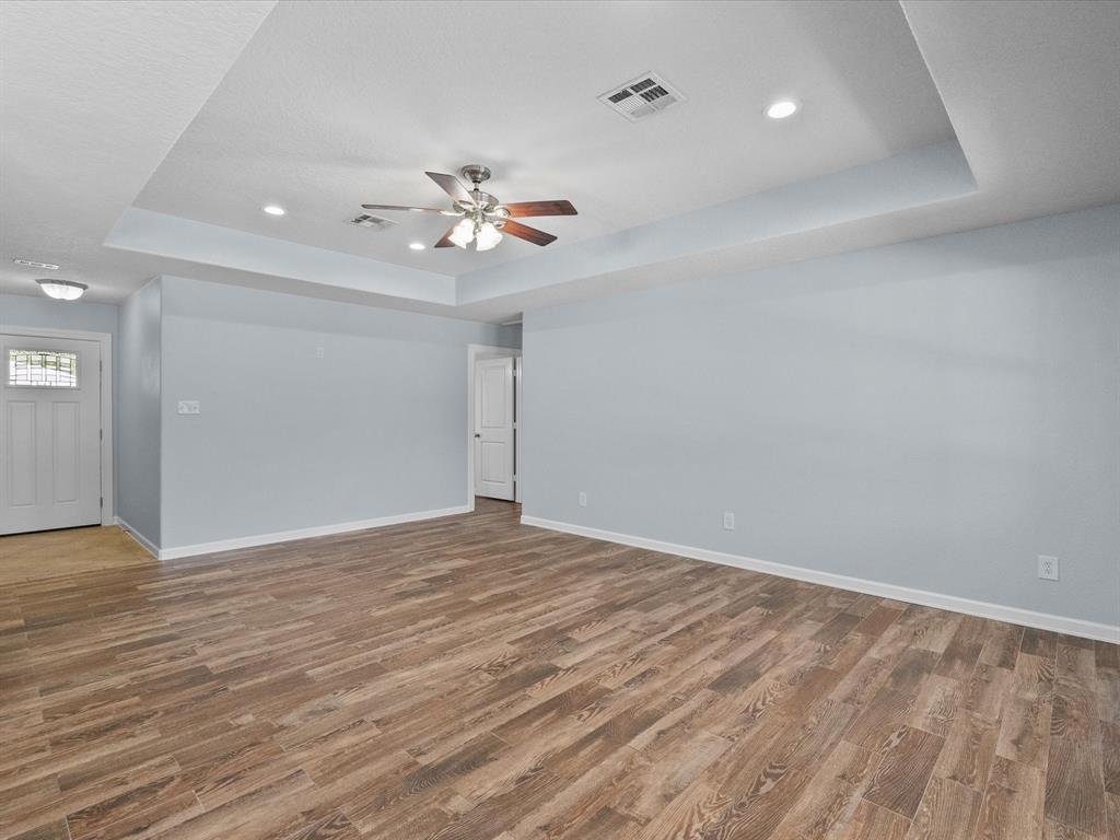 5018 Bayou Drive, Dickinson, Texas image 10