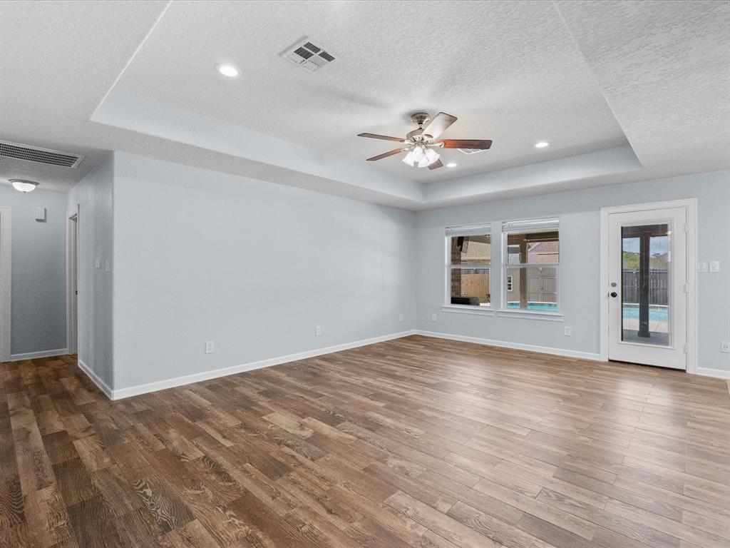5018 Bayou Drive, Dickinson, Texas image 7