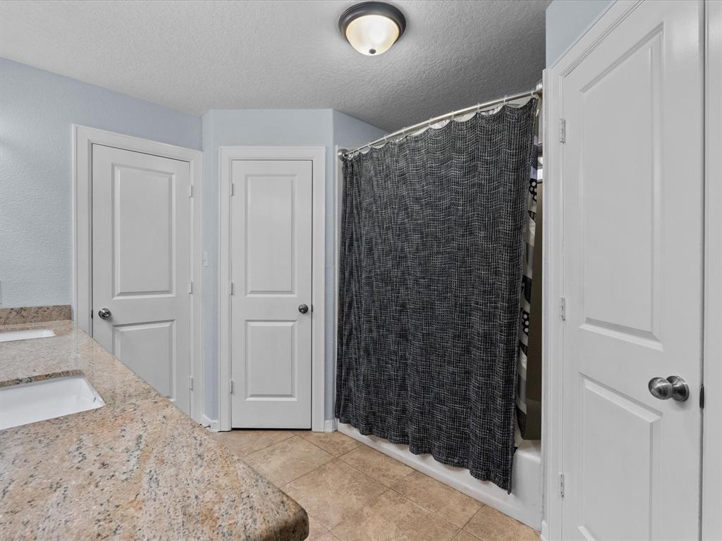 5018 Bayou Drive, Dickinson, Texas image 19