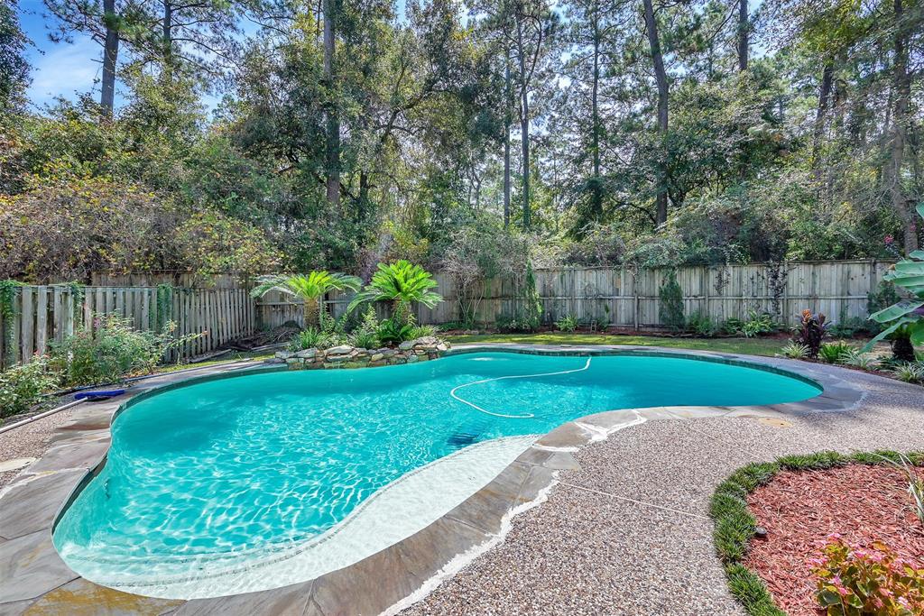 7 E Gaslight Place, The Woodlands, Texas image 13