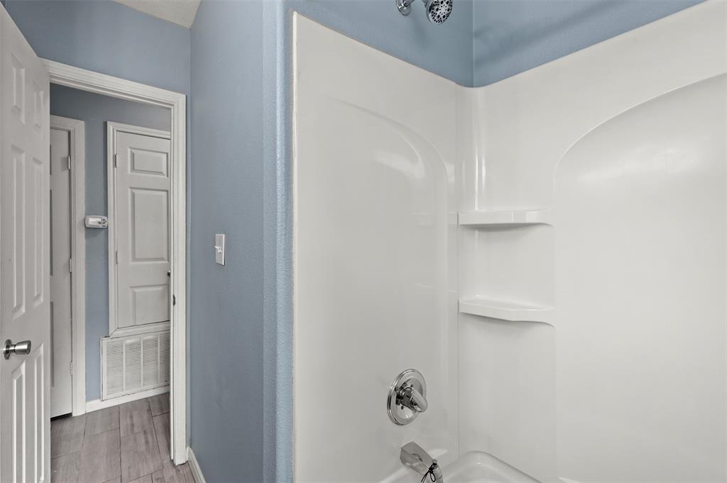 3702 Bayou Circle, Dickinson, Texas image 16