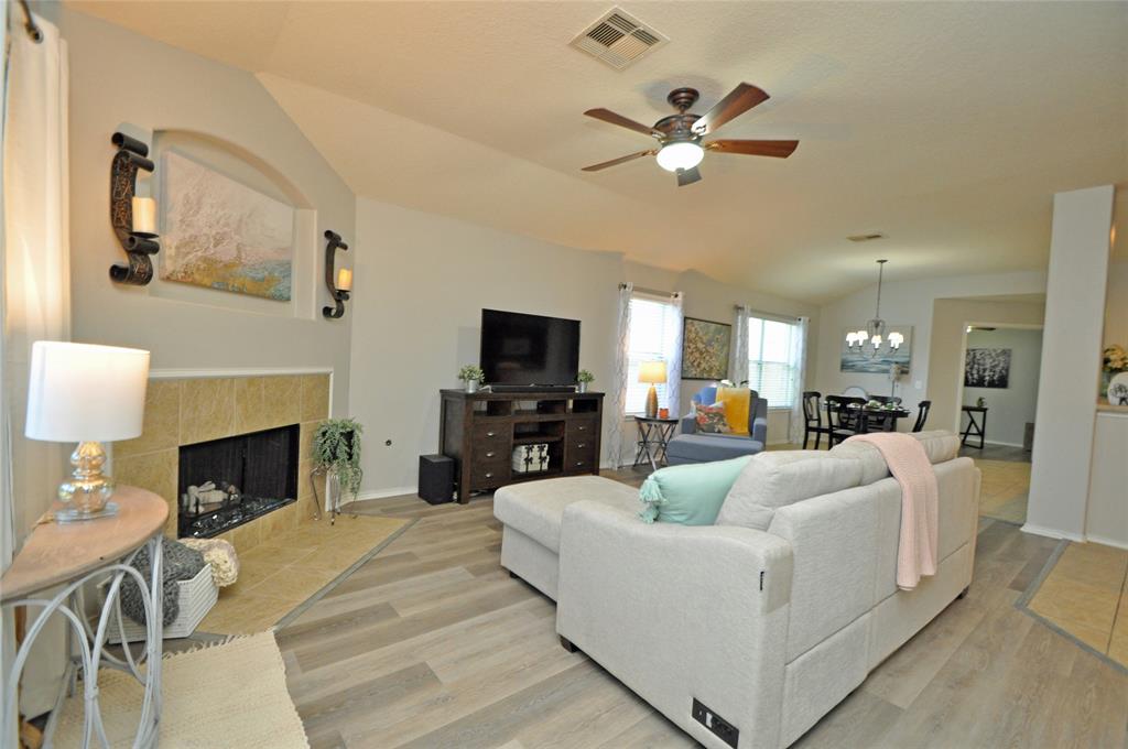 5806 Spring Sunrise Drive, Richmond, Texas image 16