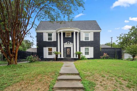 3741 Charleston Street Houston TX 77021