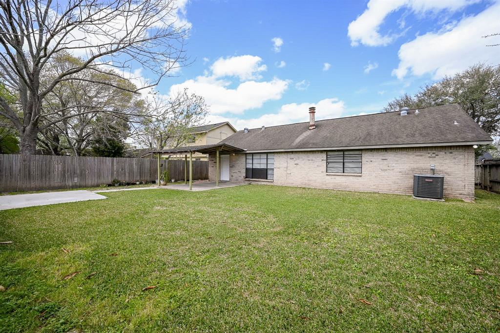 7407 W Fuqua Drive, Missouri City, Texas image 34