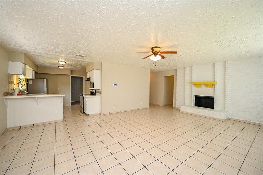 7407 W Fuqua Drive, Missouri City, Texas image 7