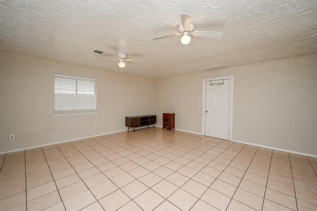7407 W Fuqua Drive, Missouri City, Texas image 9