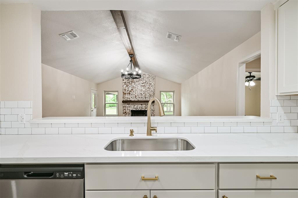 28102 Indigo Lake Court, Magnolia, Texas image 9