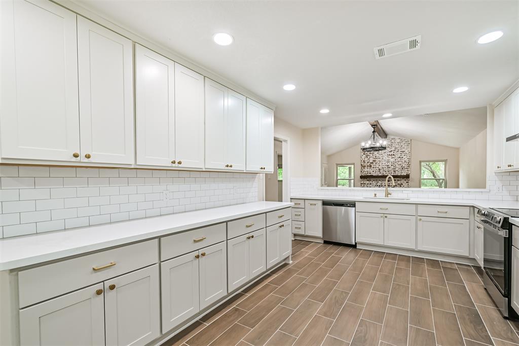 28102 Indigo Lake Court, Magnolia, Texas image 7