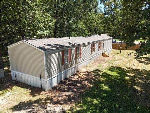 Photo of 560 Meridian, Livingston, TX 77351 (MLS # 67610161)