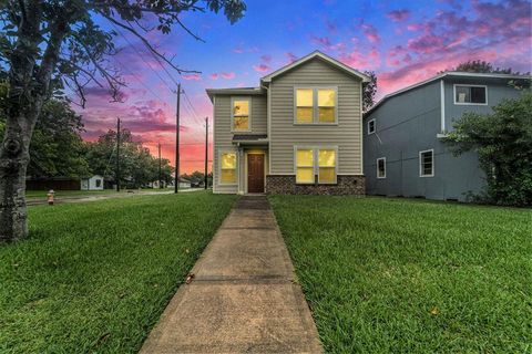 A home in La Porte