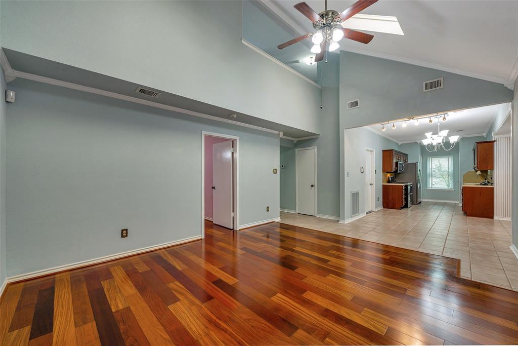 107 Bayou Glen Street