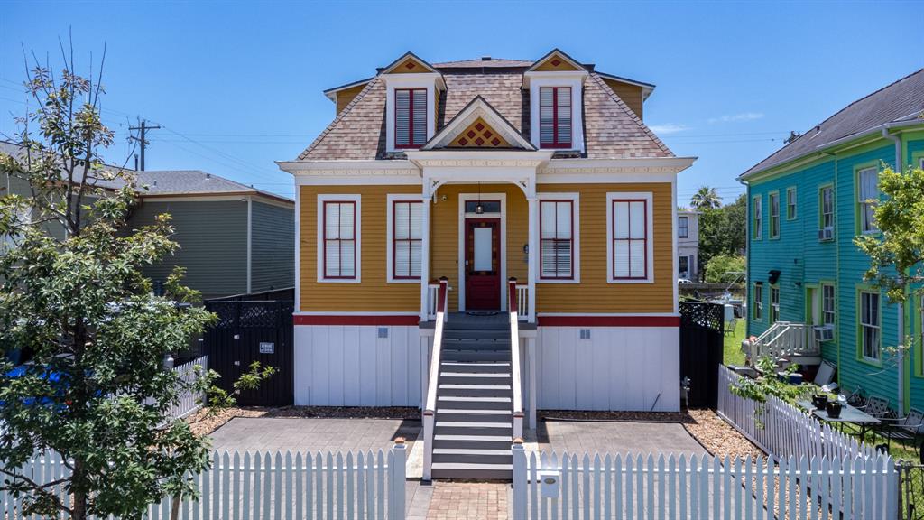 1905 Avenue M 1/2