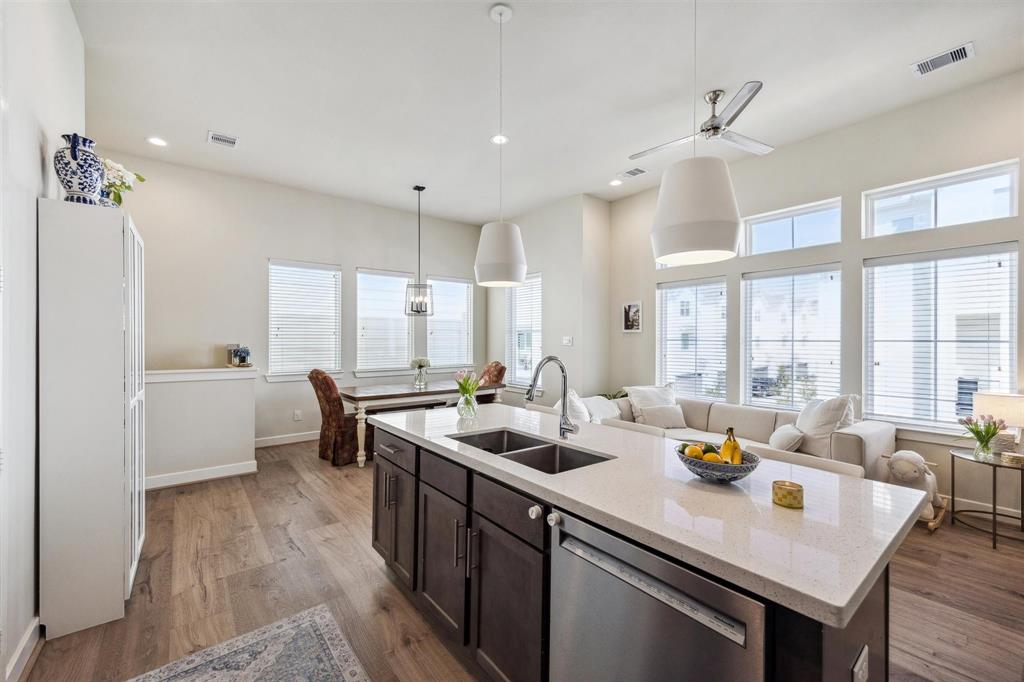 809 Burton Landing Lane, Houston, Texas image 7