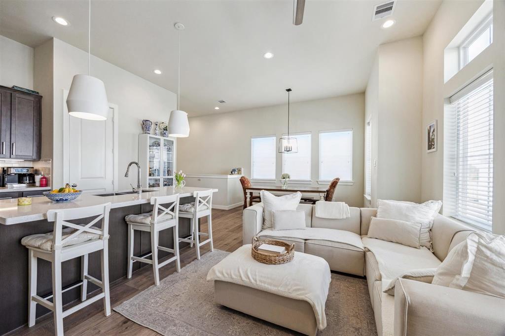 809 Burton Landing Lane, Houston, Texas image 9