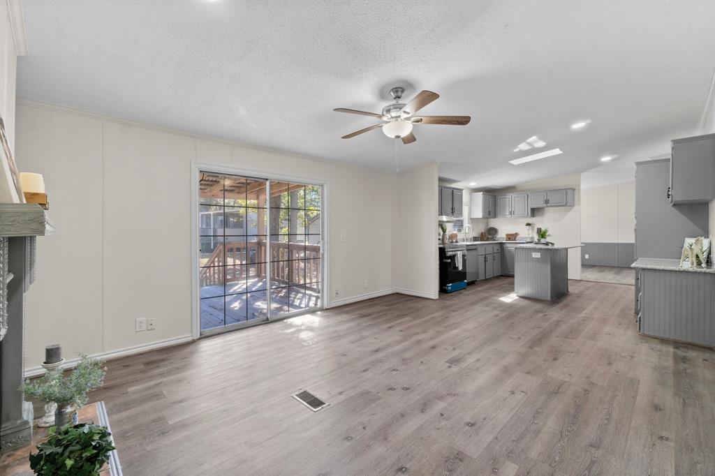 91 Nassau Lane, Point Blank, Texas image 31