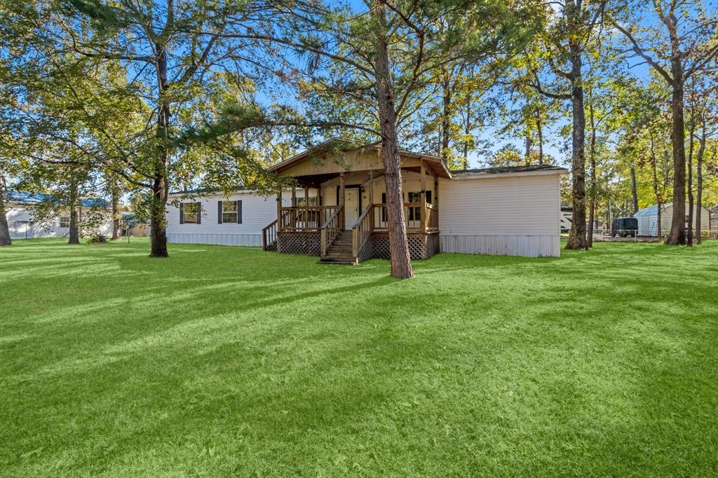91 Nassau Lane, Point Blank, Texas image 1