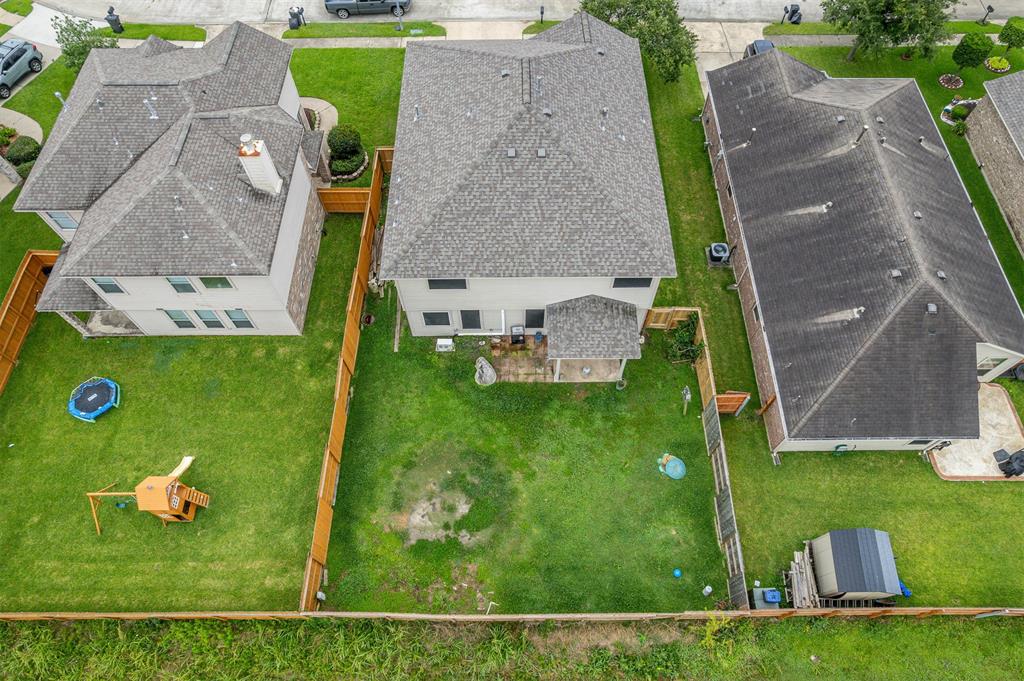 10611 Evergreen Street, Baytown, Texas image 8