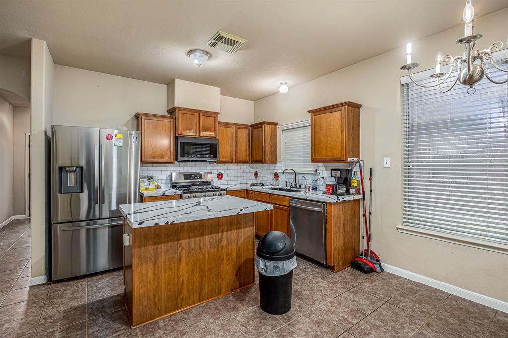 10611 Evergreen Street, Baytown, Texas image 25
