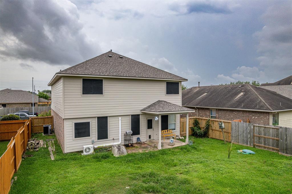 10611 Evergreen Street, Baytown, Texas image 12
