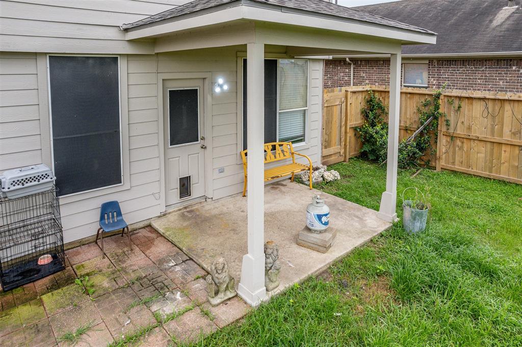 10611 Evergreen Street, Baytown, Texas image 10