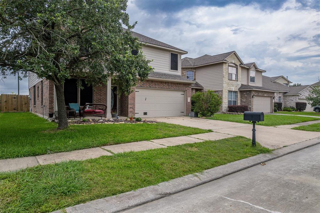 10611 Evergreen Street, Baytown, Texas image 1