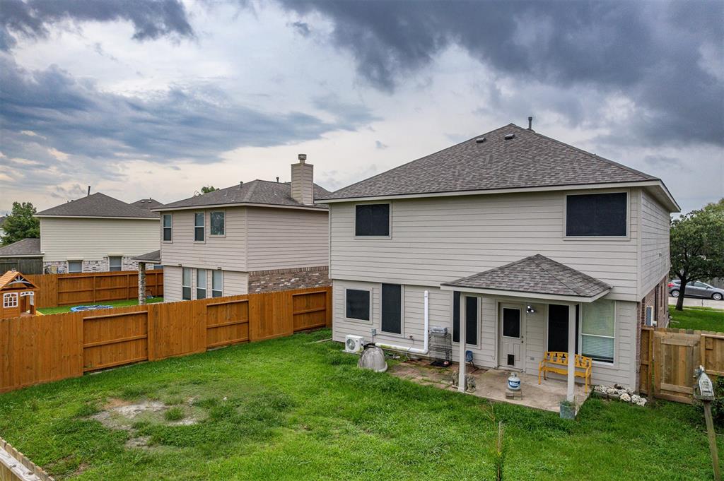 10611 Evergreen Street, Baytown, Texas image 13