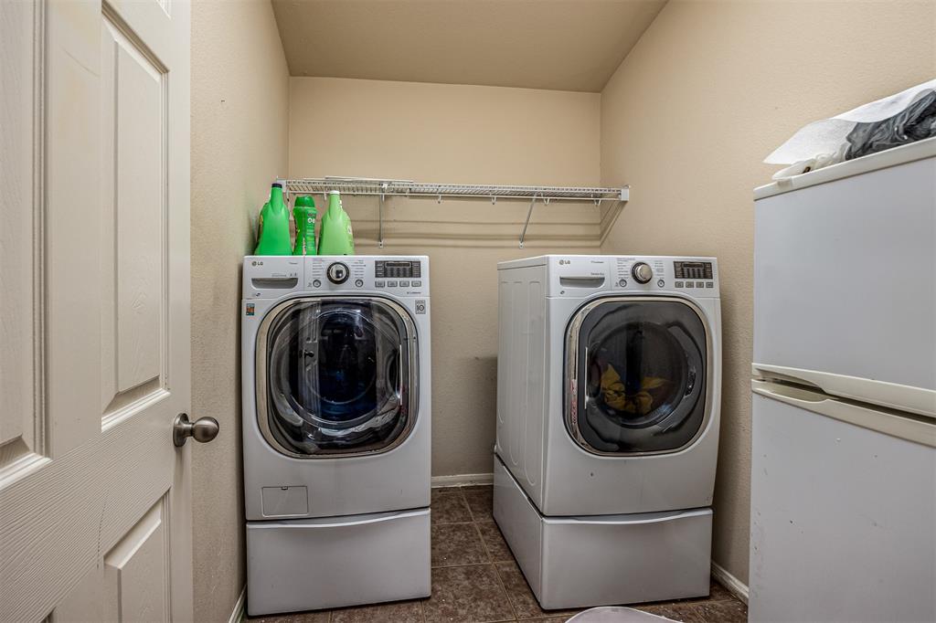 10611 Evergreen Street, Baytown, Texas image 36