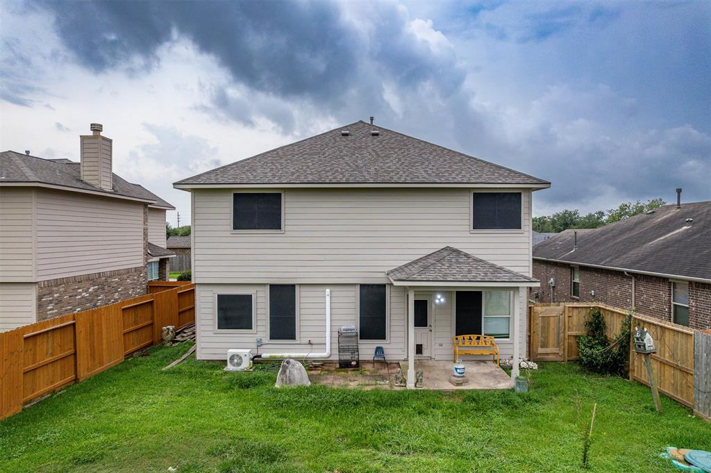 10611 Evergreen Street, Baytown, Texas image 11