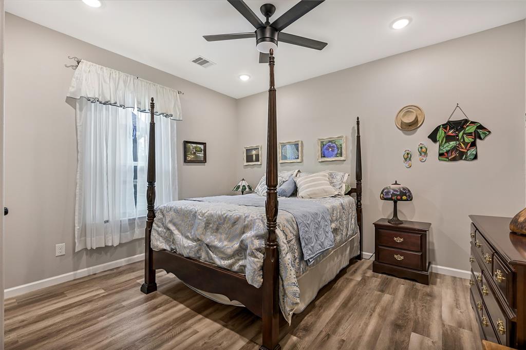 3707 Oakview Street, Bacliff, Texas image 18