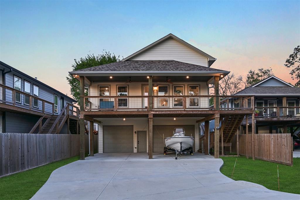 3707 Oakview Street, Bacliff, Texas image 1