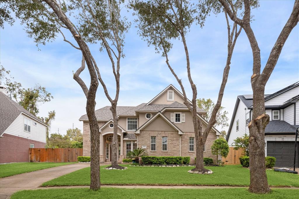2906 Five Oaks Drive, Missouri City, Texas image 2
