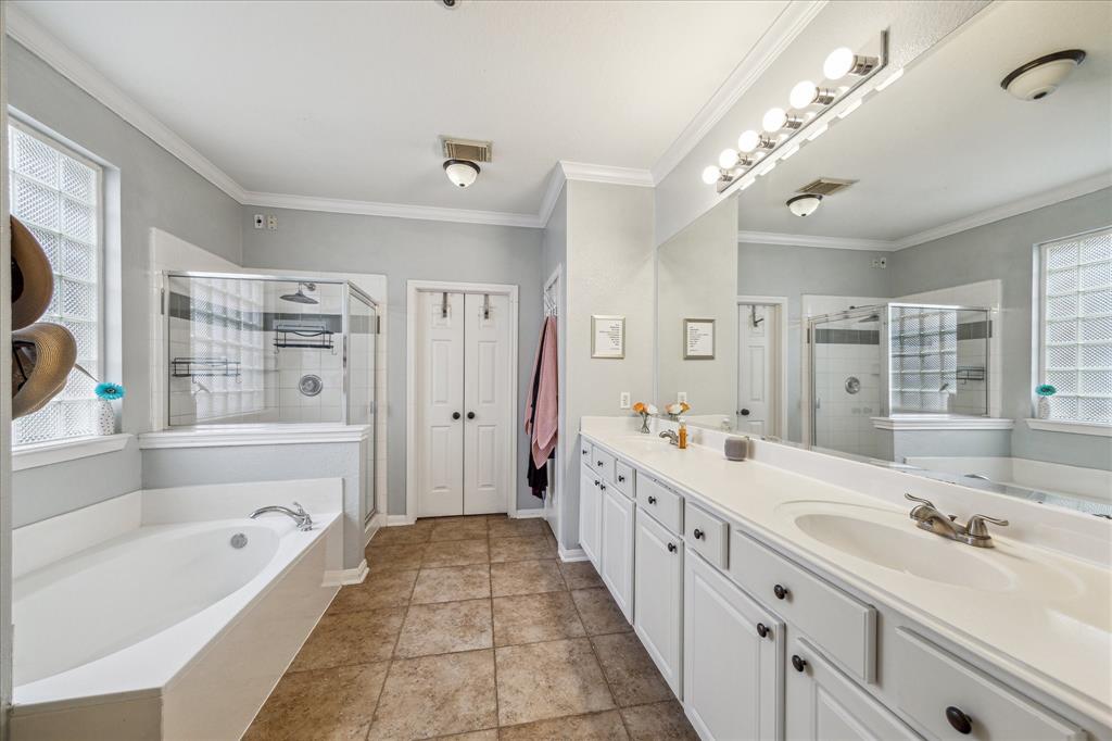 2906 Five Oaks Drive, Missouri City, Texas image 24