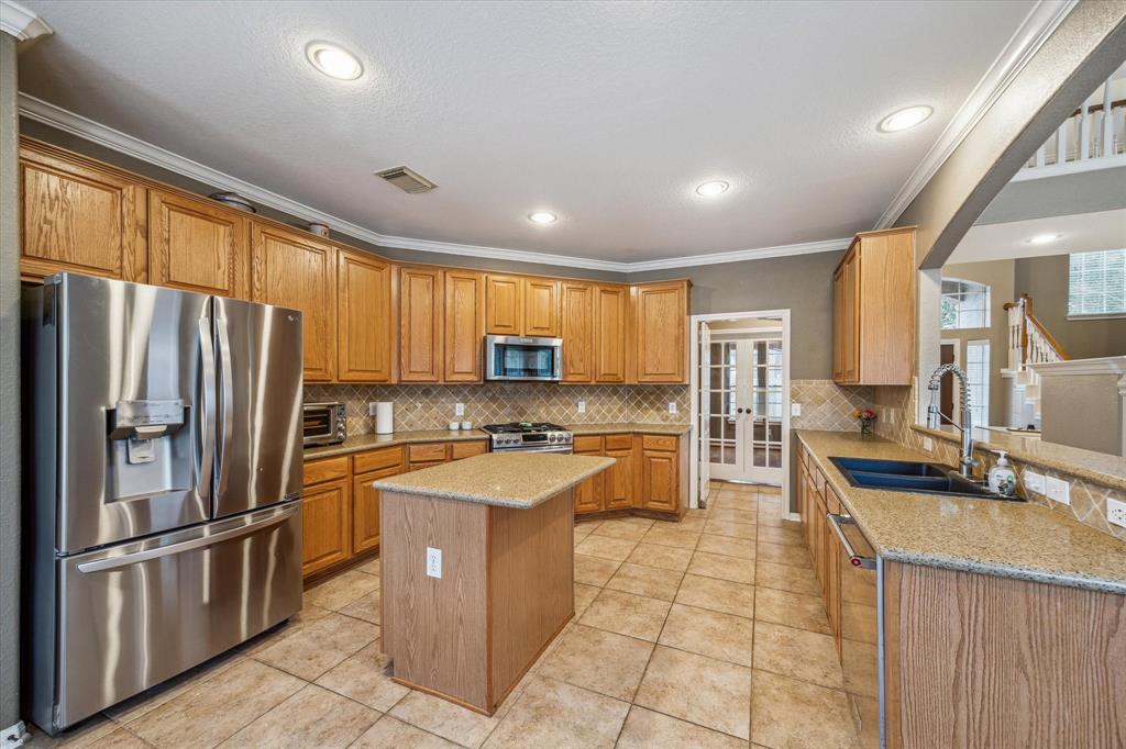 2906 Five Oaks Drive, Missouri City, Texas image 14