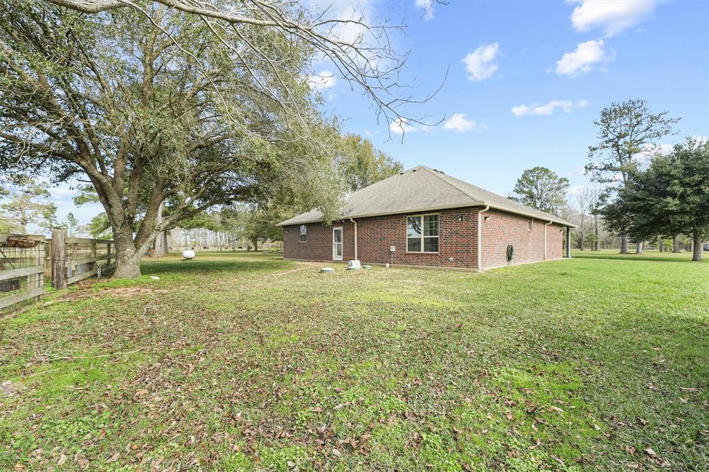 6851 County Road 2058, Hull, Texas image 26