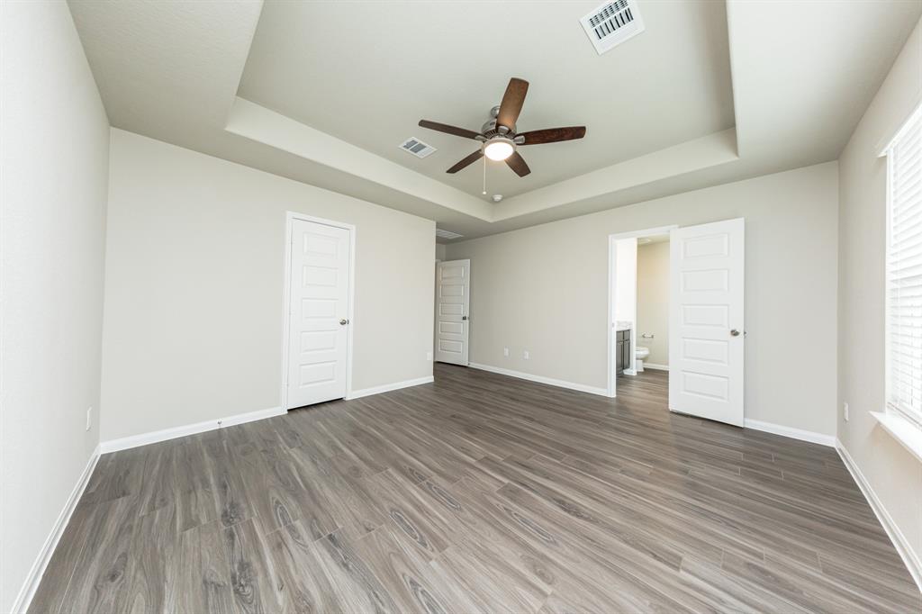 5122 Shelby Katherine Drive, Rosharon, Texas image 12